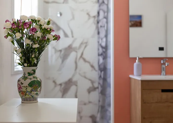 Pensión Un Jardin Al Mar 3*